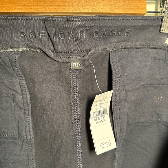 AMERICAN EAGLE OUTFITTERS - Flat Front Navy Flex Slim Khakis, Size 40x30, NWT - Picture 10 of 12